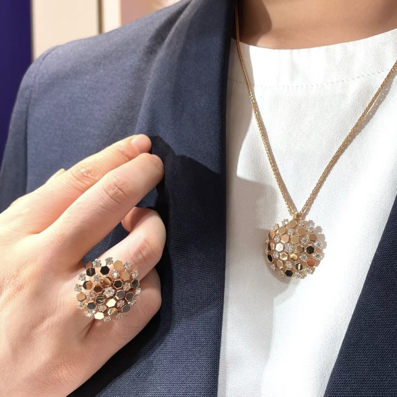 CHAUMET